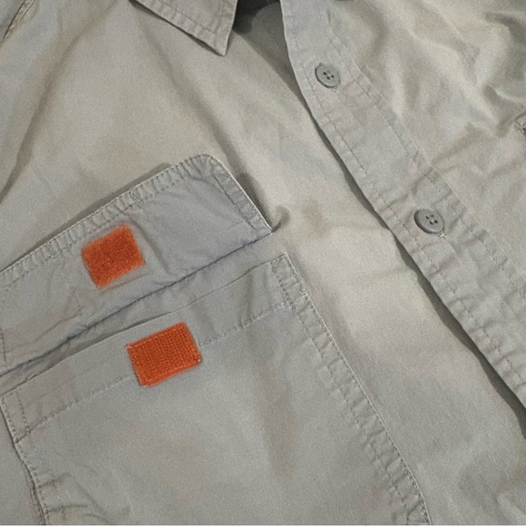 Eddie Bauer Mens L Short Sleeve Button Up Shirt Blue Front Pockets Fishing - Picture 9 of 11